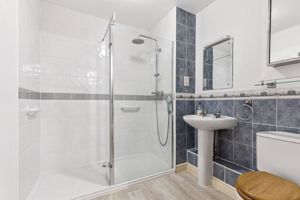 SHOWER ROOM - click for photo gallery